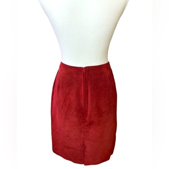 Vintage Danier - Embroidered leather skirt - Picture 2 of 12